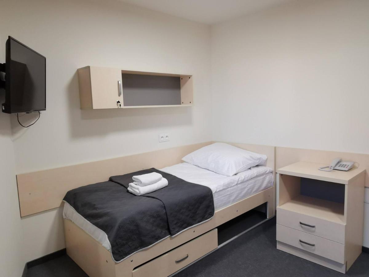 Dom Studencki Zaulek Hostel Krakow Bagian luar foto