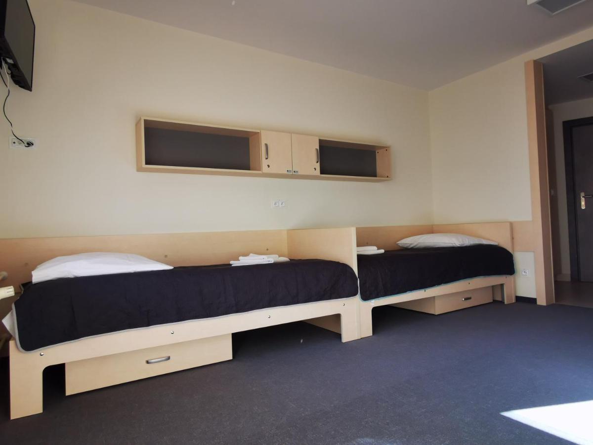 Dom Studencki Zaulek Hostel Krakow Bagian luar foto