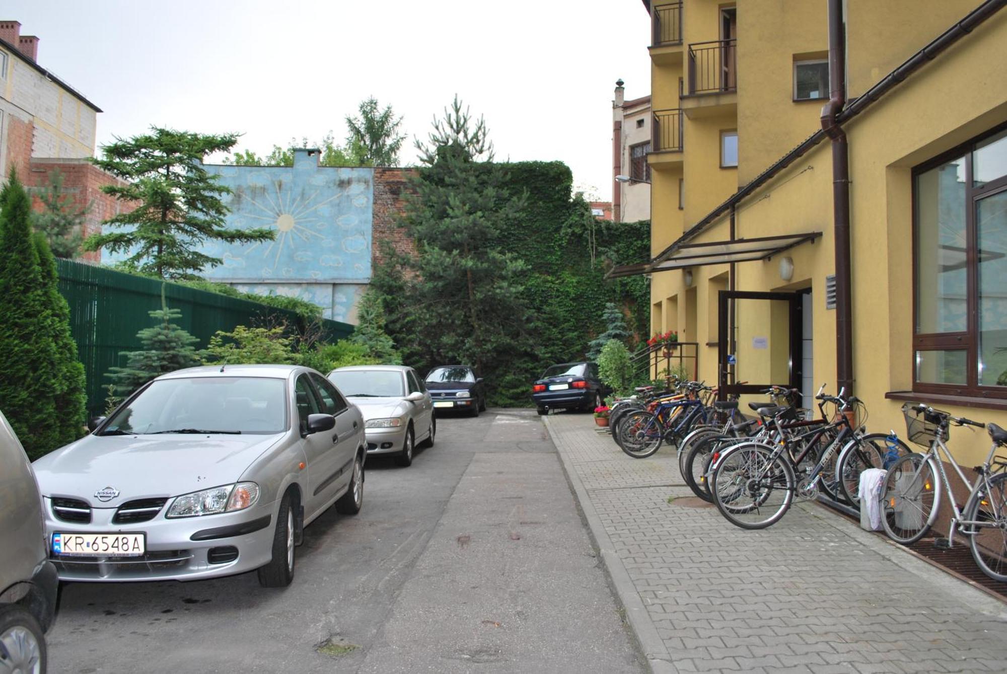 Dom Studencki Zaulek Hostel Krakow Bagian luar foto