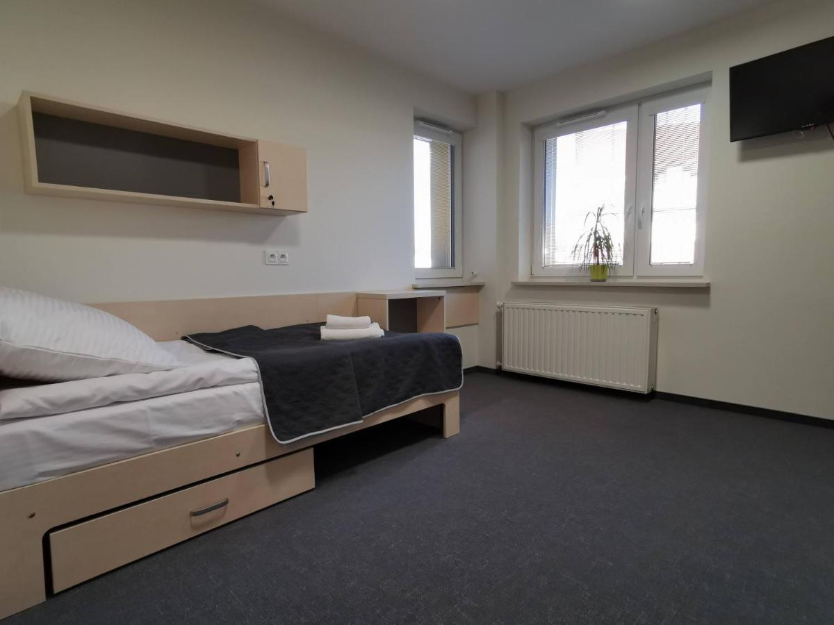 Dom Studencki Zaulek Hostel Krakow Bagian luar foto